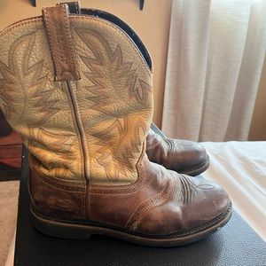 Justin men’s cowboy boots